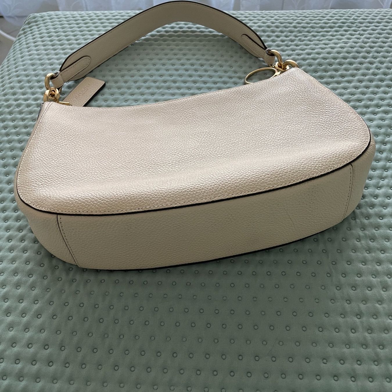 Coach Borse da donna: Schultertasche Coach in hellem beige – Usato da Muttenz venduto da einfach-schoen 2