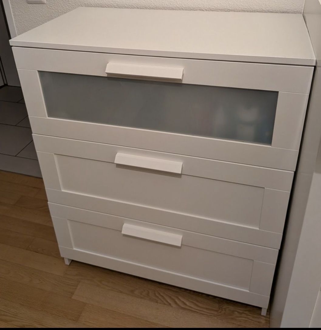 Ikea Cassettiere: IKEA Brimens Kommode mit Schubladen – Usato da Benglen venduto da Dubai1234 1