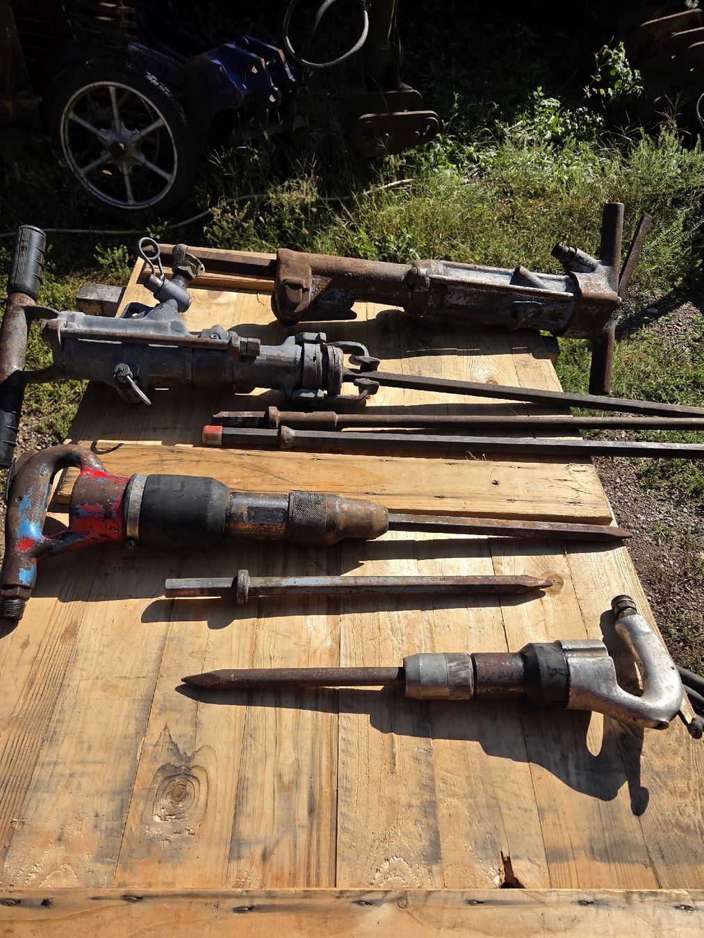 Tous les outils: bohrlafette, spitzhammer, baucompressor – D'occasion à Meride par mikaji 1