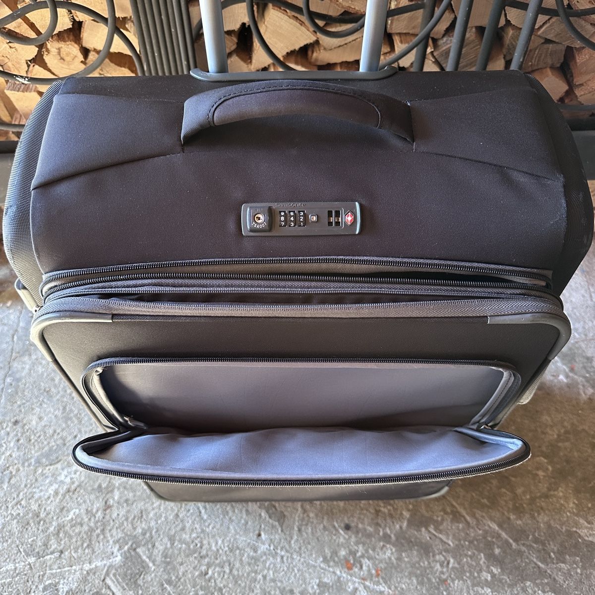 Samsonite Valigie: Samsonite Koffer mit 4 Rollen 55cm – Usato da Sax venduto da kaulquappe01 3