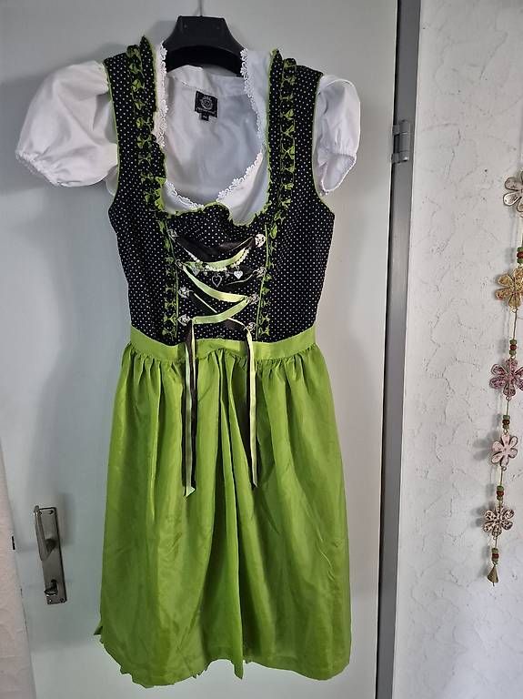 Kleider: Dirndl Gr 42 – Gebraucht aus Küssnacht am Rigi von Rigi87
