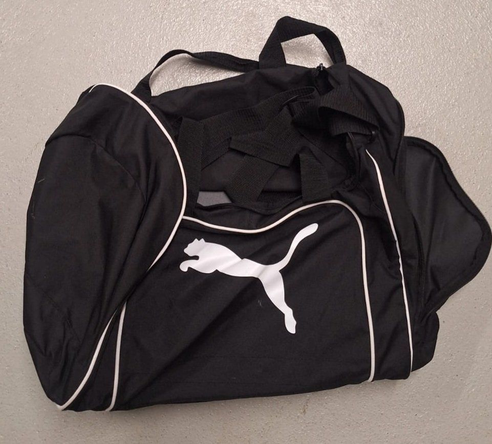 Puma Taschen: Puma Sporttasche – Gebraucht aus Sursee von Ventiduese
