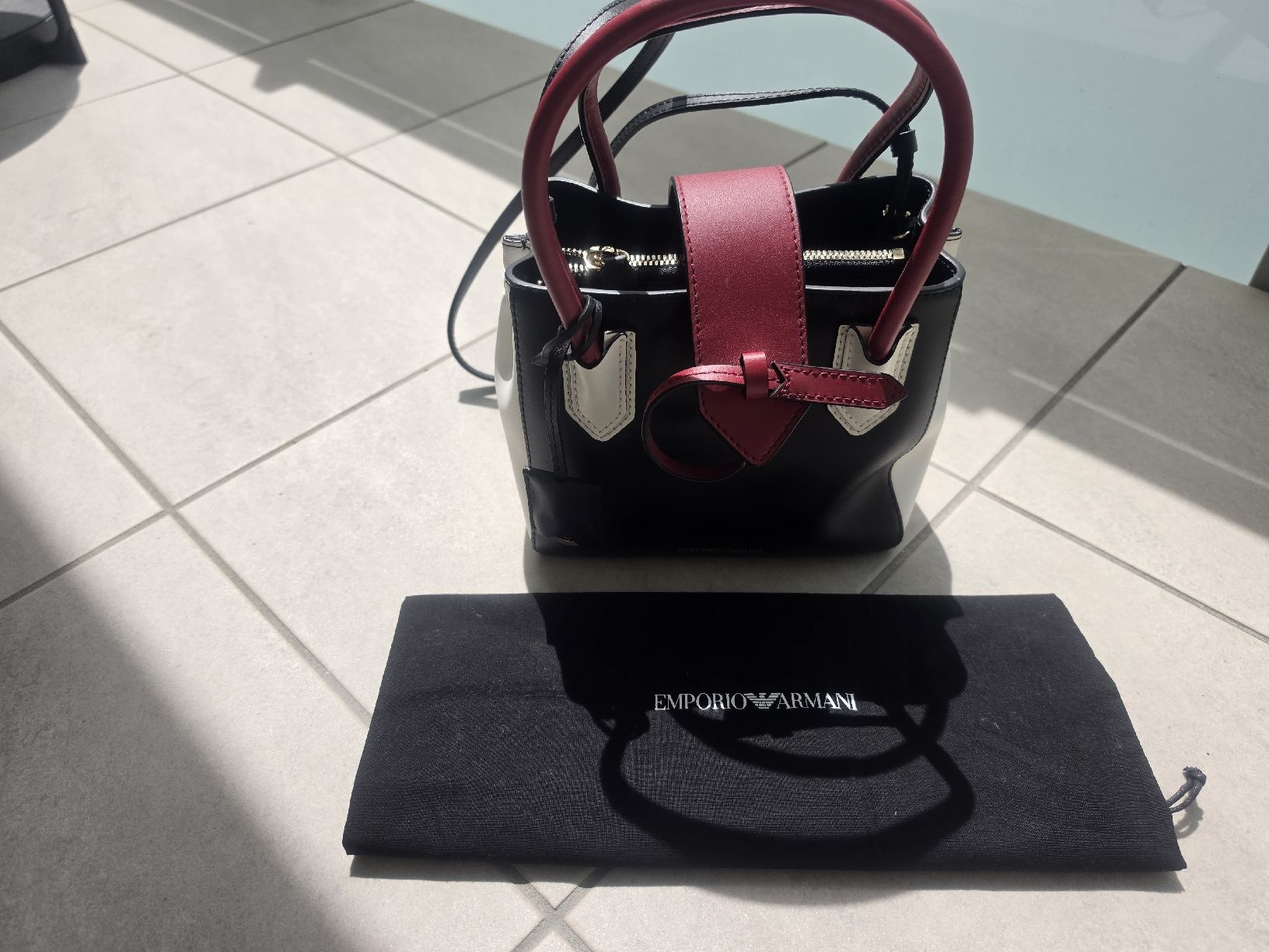 Armani Borse da donna: Armani Handtasche – Nuovo (secondo la descrizione) da Embrach venduto da sar_dq2y