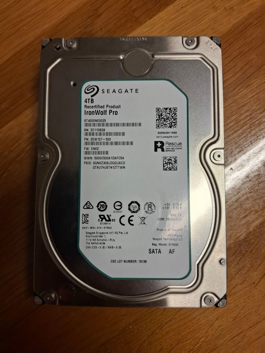 Seagate Harddisks: Seagate IronWolf Pro 4TB Festplatte gebraucht – Gebraucht aus Plons von mro_y89m 1