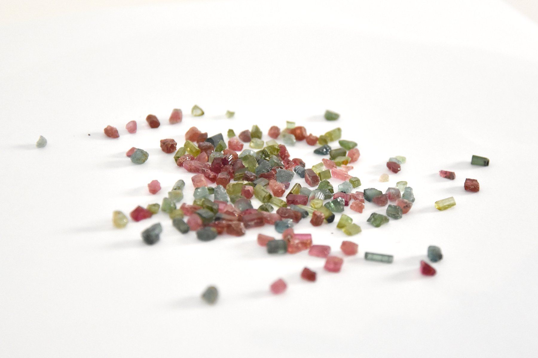 Minerali & Pietre curative: Tourmaline multicolore brute – Nuovo e nell'imballaggio originale da Vaulion venduto da sambigben 2