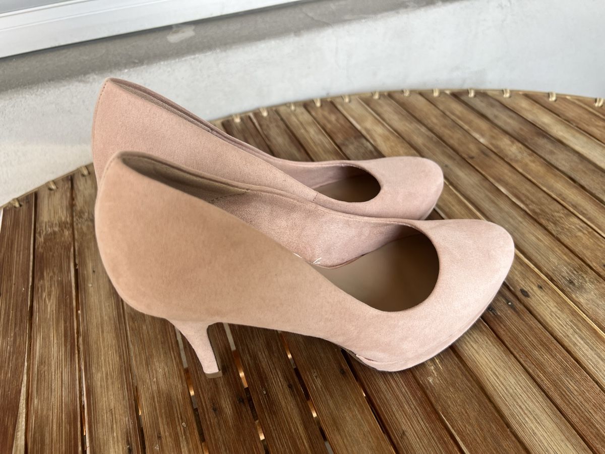 Tamaris Scarpe da donna: Tamaris Navy Klassische Pump Gr. 39 – Nuovo e nell'imballaggio originale da Spreitenbach venduto da Opfikoner1 8