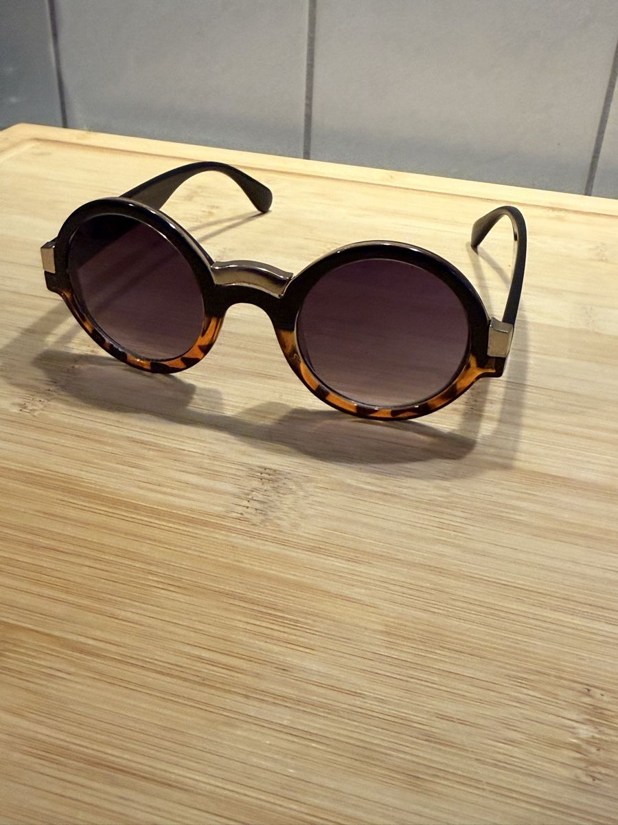 Occhiali & Lenti: Sonnenbrille im Retro Look – Usato da Basel venduto da zukk_ 3