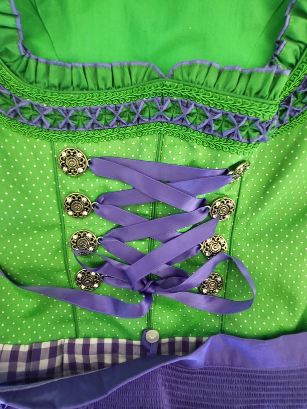 Costumi: Dirndl gr. 42 44 top Zustand – Usato da Boswil venduto da i12i 4