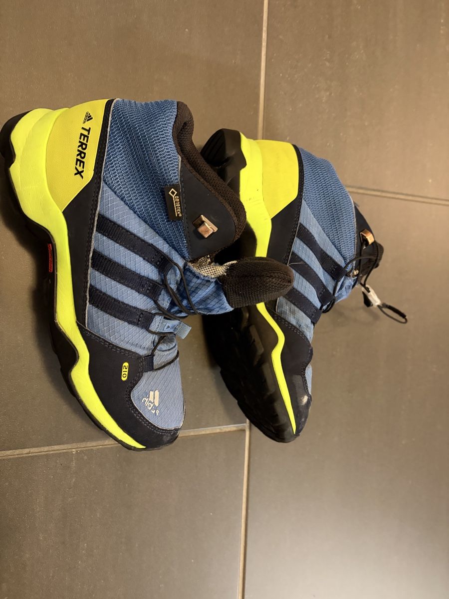 Adidas Chaussures hommes: Wanderschuhe grösse 35 – D'occasion à Pfyn par Tomi270 1