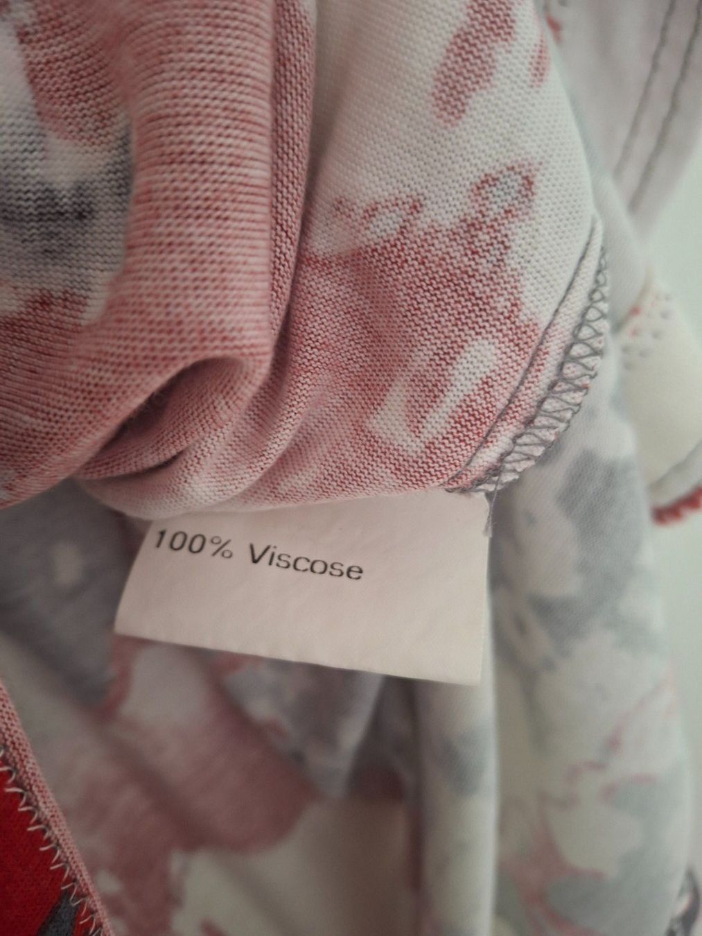 Top: Sommerliches Viscose Top Gr. 48 mit Muster – Usato da WALTERSWIL SO venduto da thb_ybm8 2