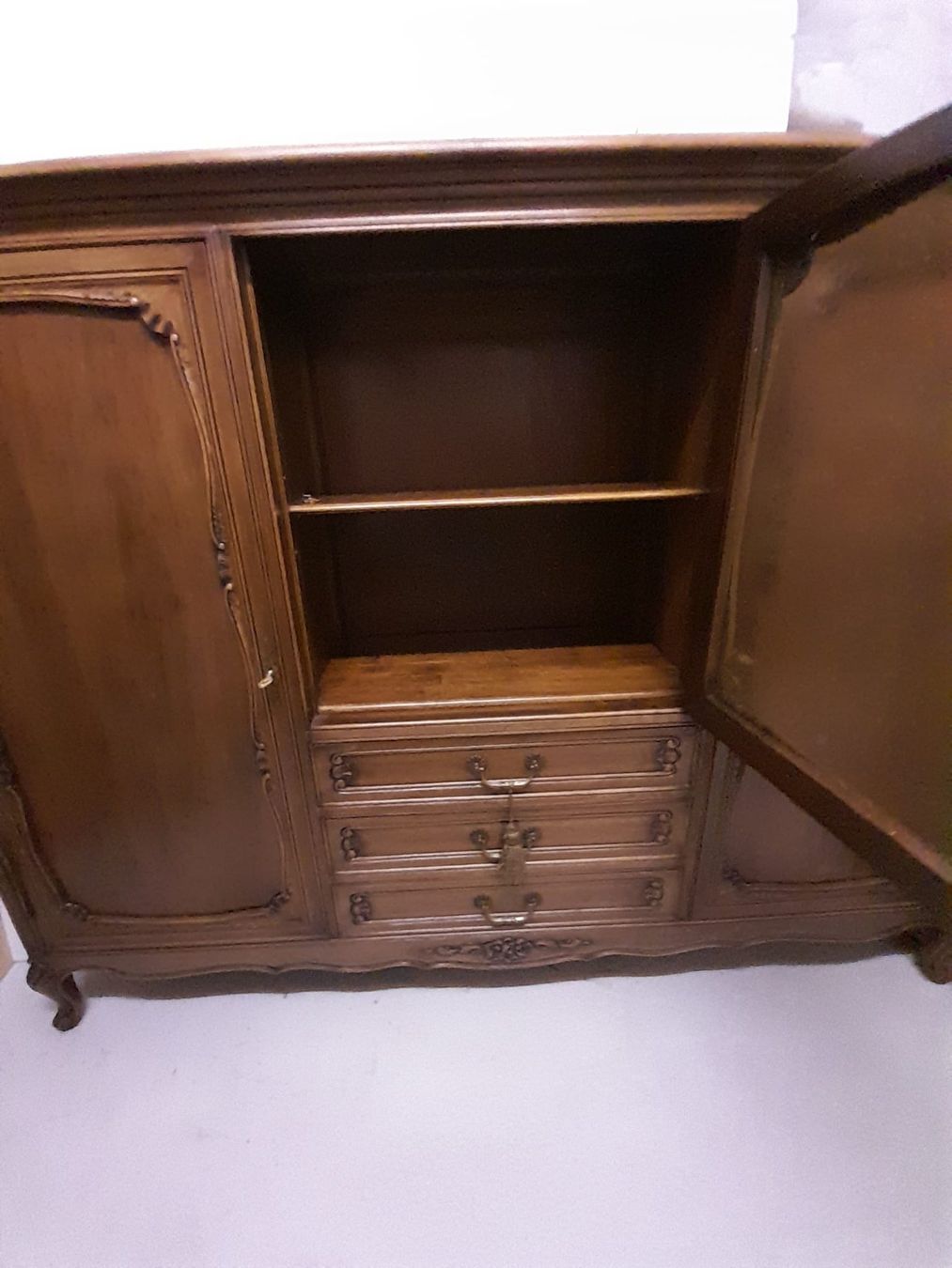 Armoires: Antiker Schrank – D'occasion à Dielsdorf par Discus 1