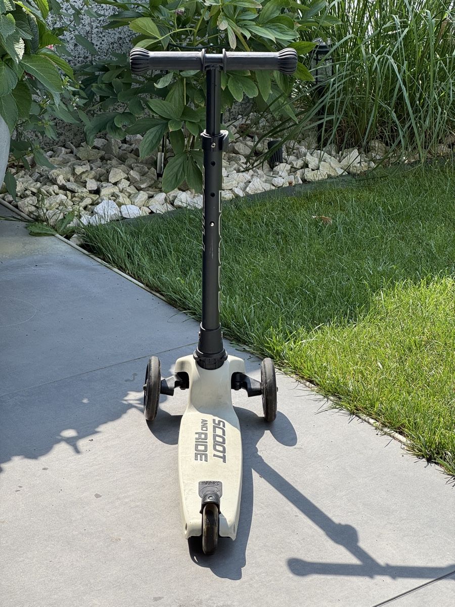 Kickboard: Scoot and Ride Highwaykick 3 LED – Usato da Buttikon SZ venduto da LEDUPGRADE 2