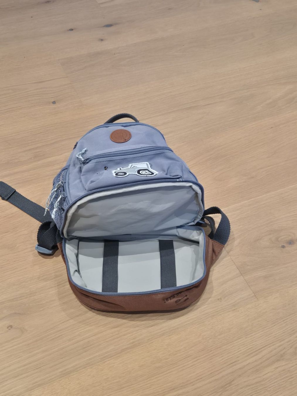 Lässig Kindertaschen: Kinderrucksack "Traktor" von Lässig – Gebraucht aus Mettmenstetten von dan_j5s7 3