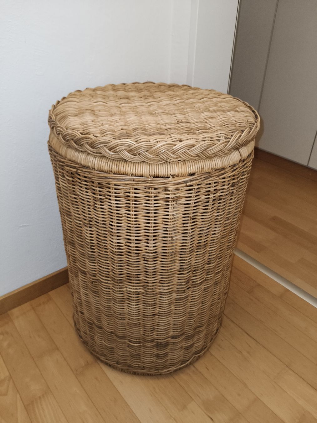 Cesti per biancheria: Wäschekorb geflochen rund – Usato da Oberrieden venduto da joj_6wlx