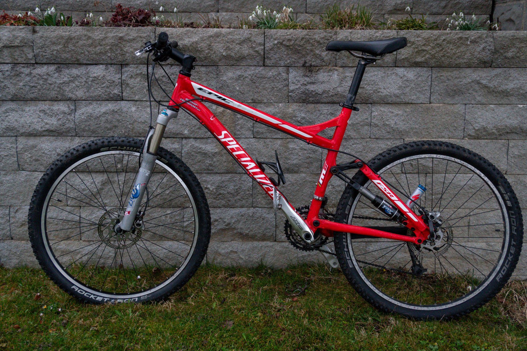 Specialized Biciclette: Specialized Epic Fully Mountainbike – Usato da St. Gallen venduto da c800