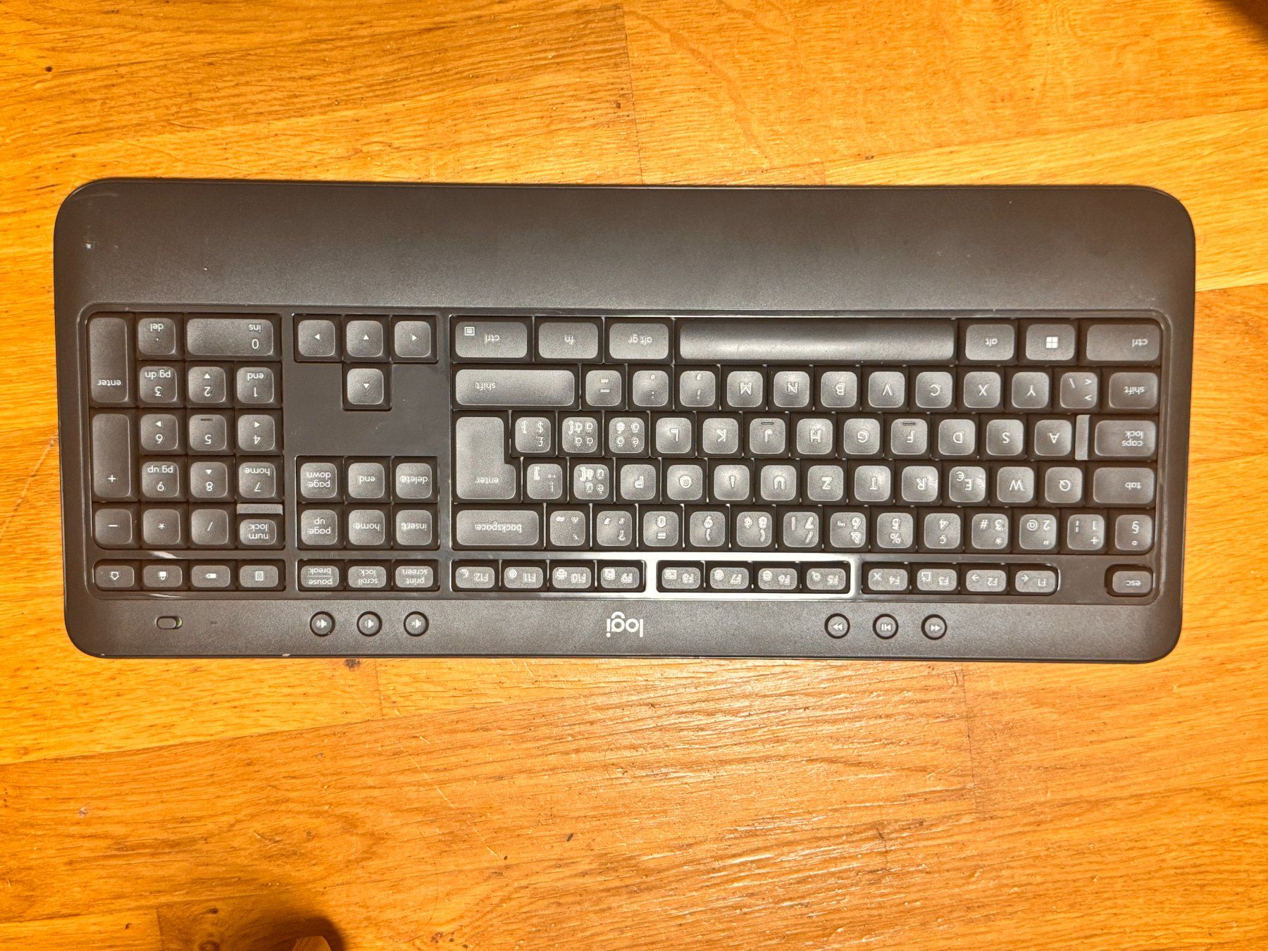Logitech Tastaturen: Logitech K540e Funktastatur CH-Layout – Defekt aus Volketswil von kev_8cfn