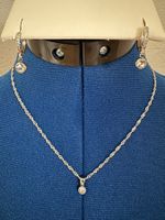 Creolen und Kette mit Zirkonia-Anhänger aus Edelstahl