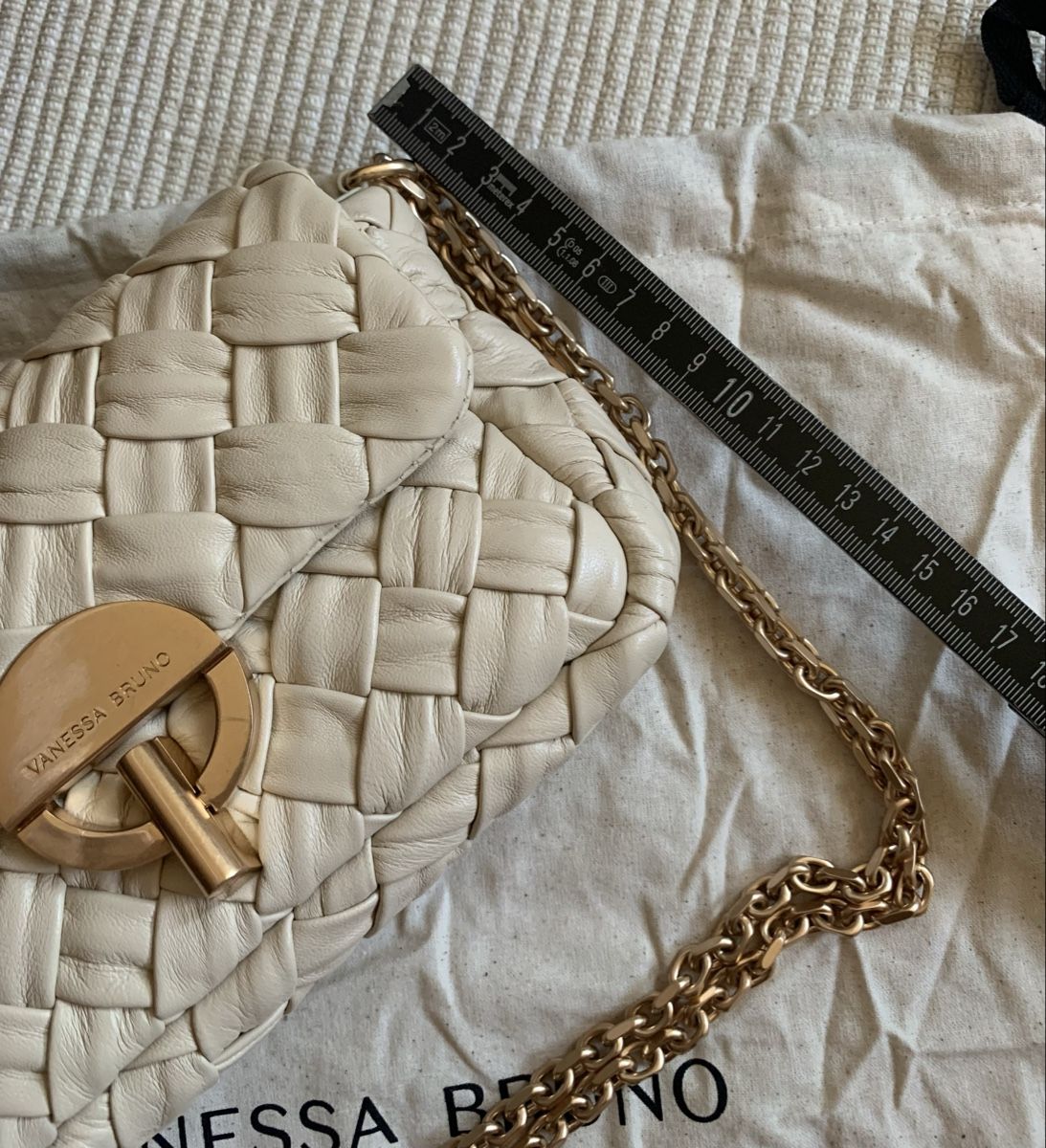 Vanessa Bruno Borse da donna: Sac moon Vanessa Bruno neuf – Nuovo e nell'imballaggio originale da Gland venduto da TallyEva 6