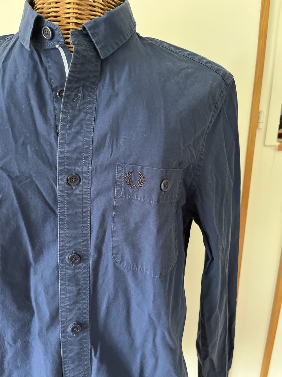 Fred Perry Hemden: Fred Perry Hemd Gr. S – Gebraucht aus Utzenstorf von Ismaele 1