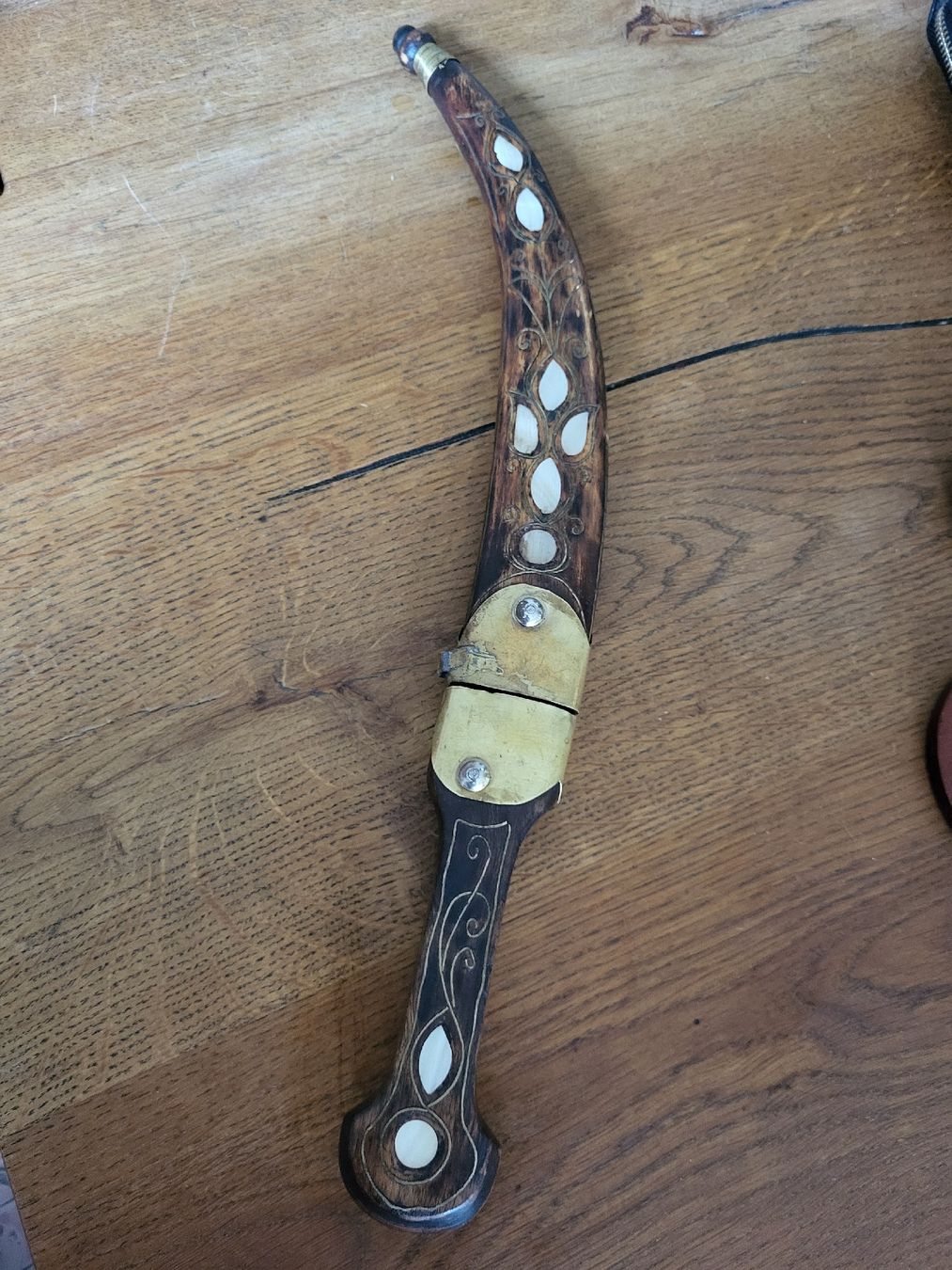 Altre raccolte & rarità: Antiker Dolch mit Scheide, verziert mit Perlmutt. – Nuovo (secondo la descrizione) da Winterthur venduto da rab_tr8n