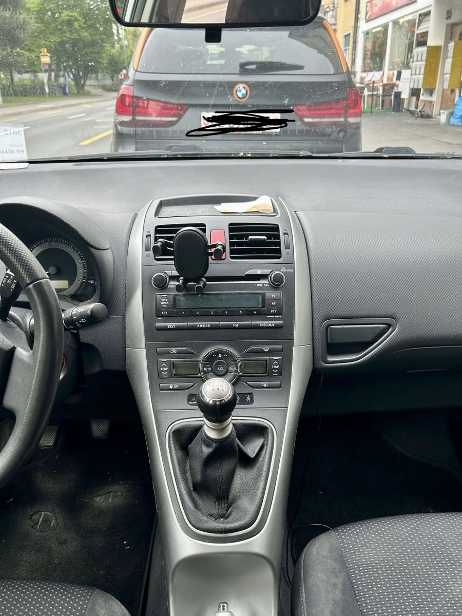 Toyota Autos: Toyota Auris 1.6 linea sol – Gebraucht aus Bern von ln2 4