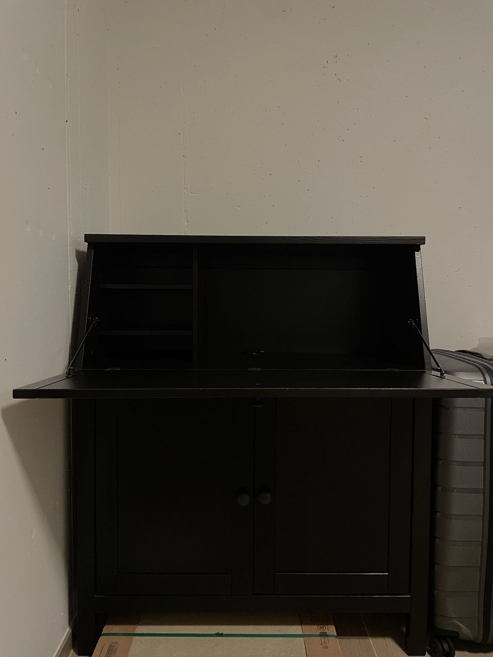 Ikea Scrivanie: HEMNES Sekretär Schwarzbraun – Usato da Uetikon am See venduto da see_s2dj 1