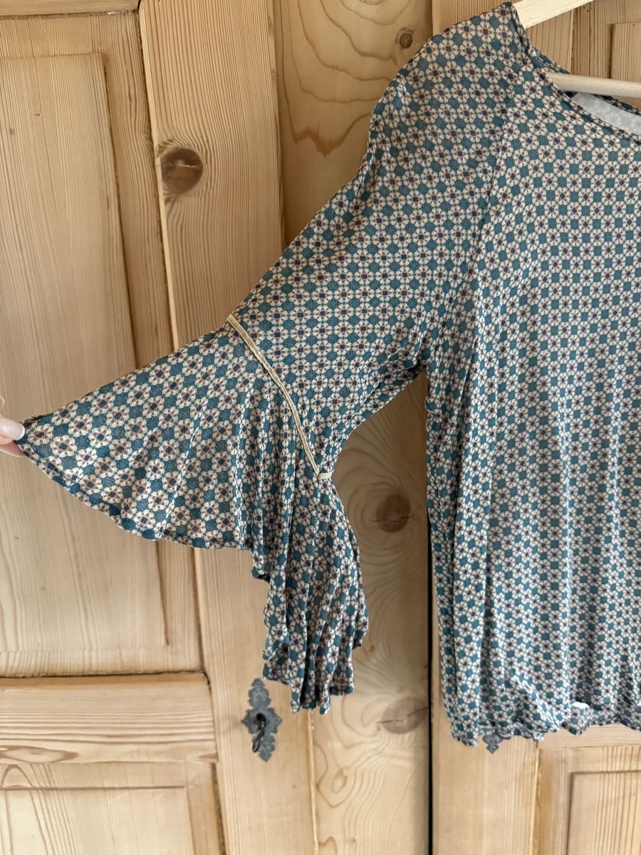 Nile Blusen: Nile Bluse S – Gebraucht aus Scheuren von froggers 1