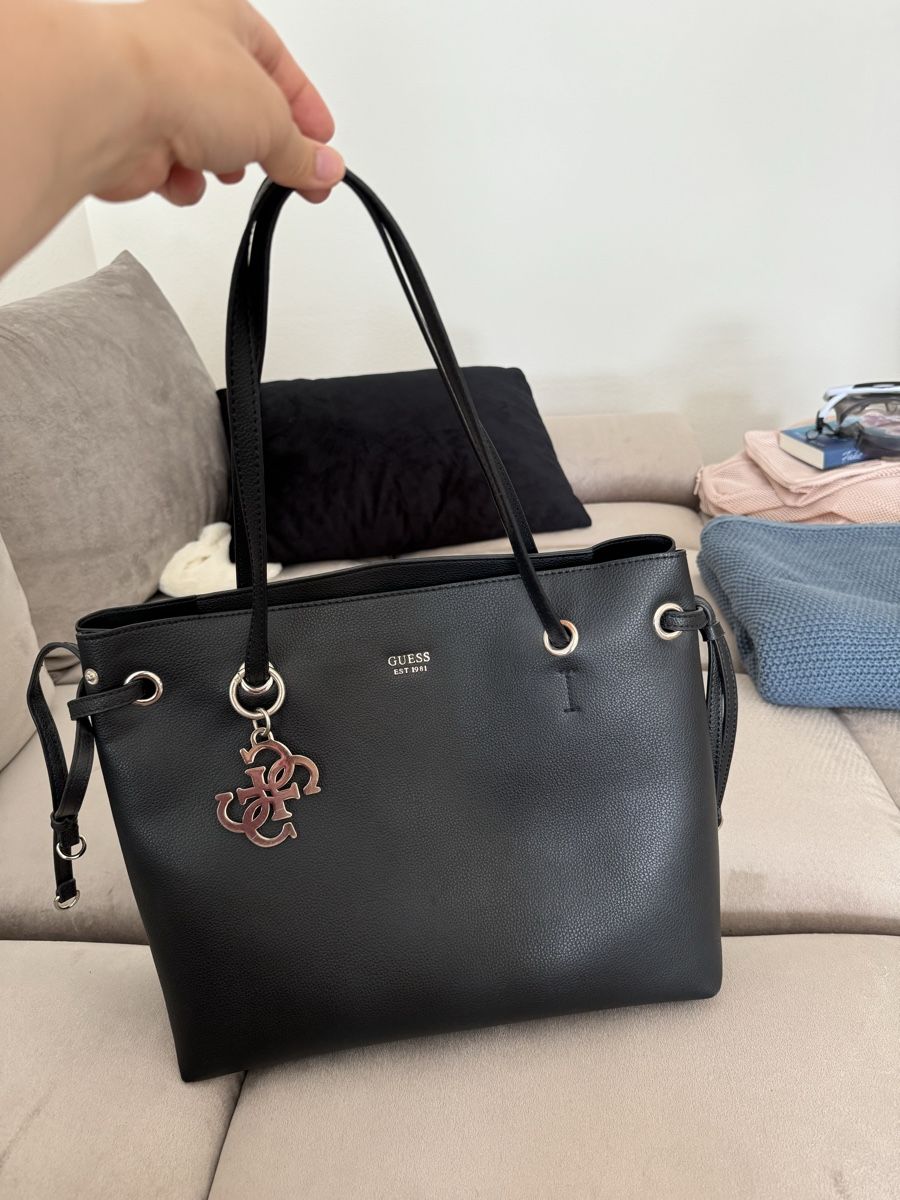 Guess Taschen für Damen: Guess Tasche – Gebraucht aus Pfyn von Korinaa01