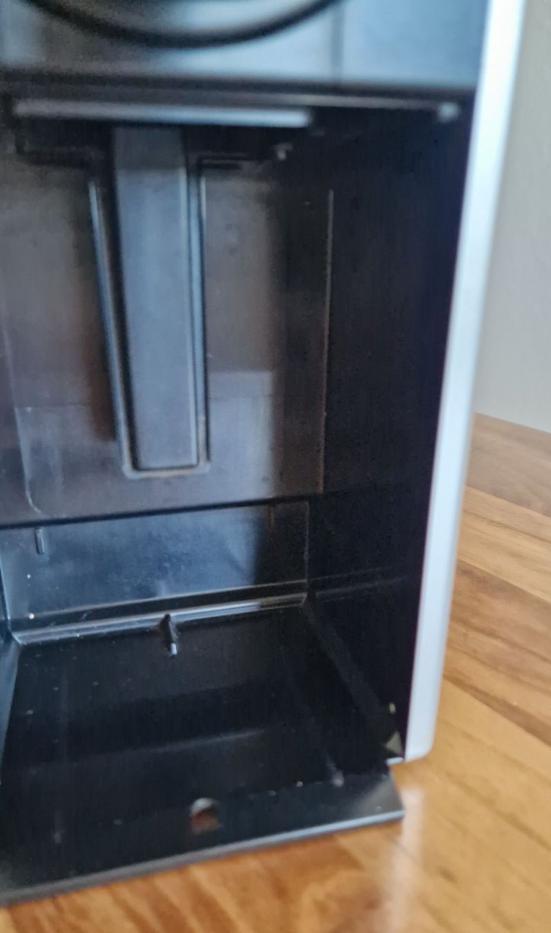 Kaffeemaschinen & Espressomaschinen: De’Longhi Nespresso Pixie EN124.S Kapselmaschine – Gebraucht aus Romanshorn von Niceflyer 4