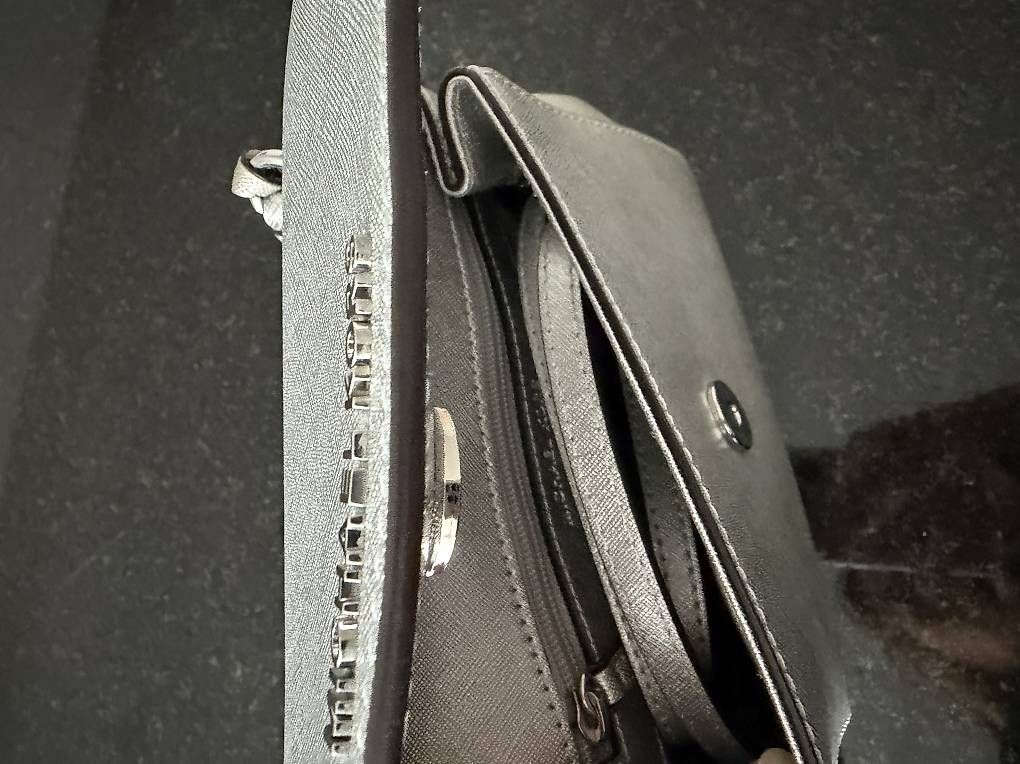 Sacs femmes: Michael Kors Umhängetasche – Neuf avec emballage d'origine à Bubendorf par cherry86 1