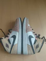 Nike Air Jordan 1 Mid SE GS Size 40  White Yellow Orange 