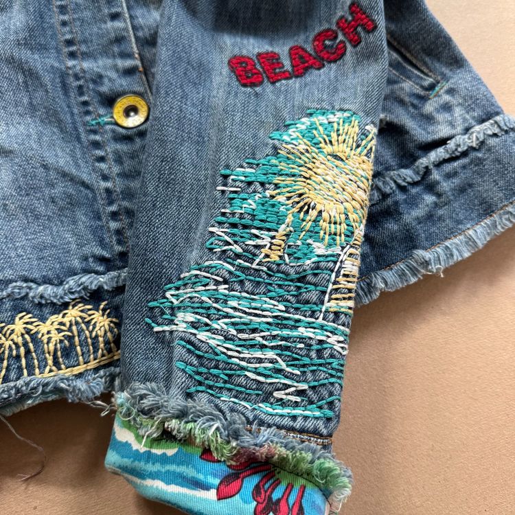 Desigual Giacche: Blanco Jeans embroidered retro women’s denim jacket Levis – Usato da Rheinfelden venduto da sourced_limited 4