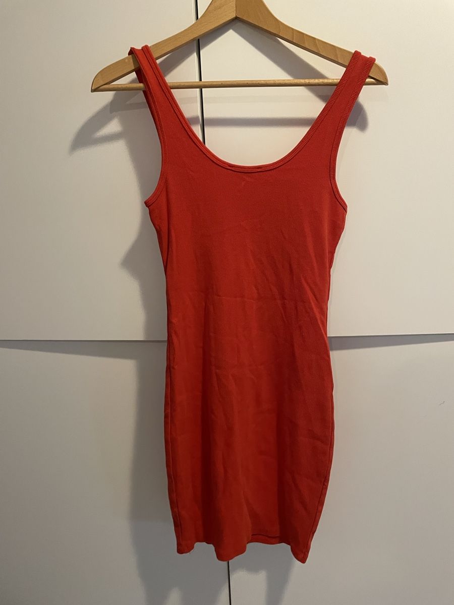 Zara Robes: Robe rouge Zara s – D'occasion à Pully par kaba07 4
