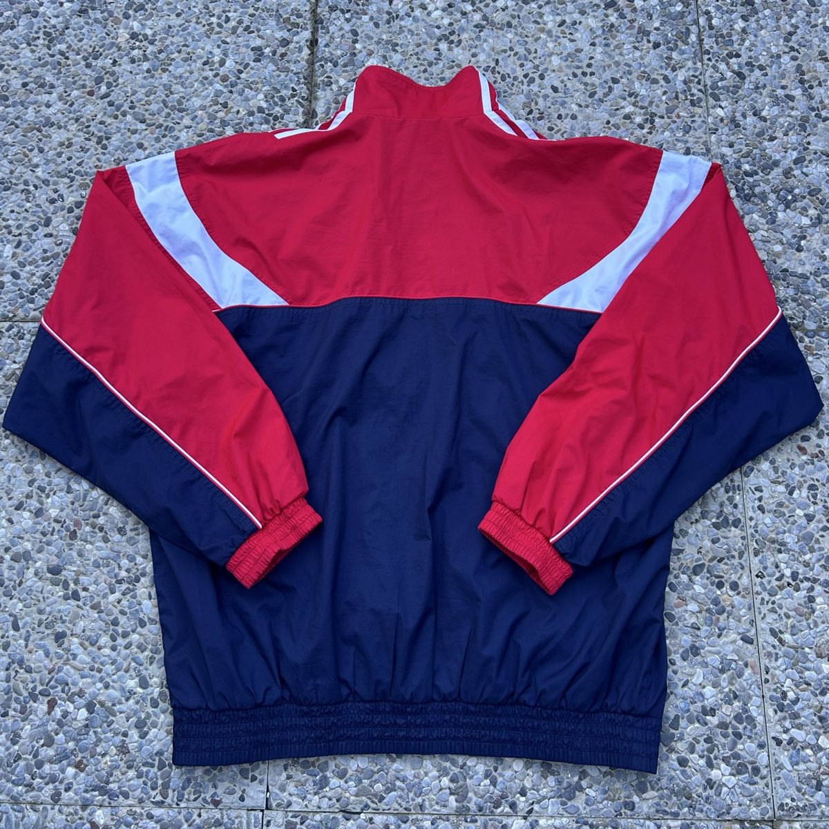 Adidas Giacche: Vintage Adidas Windbreaker Jacket – Usato da brent venduto da fukusapes 3