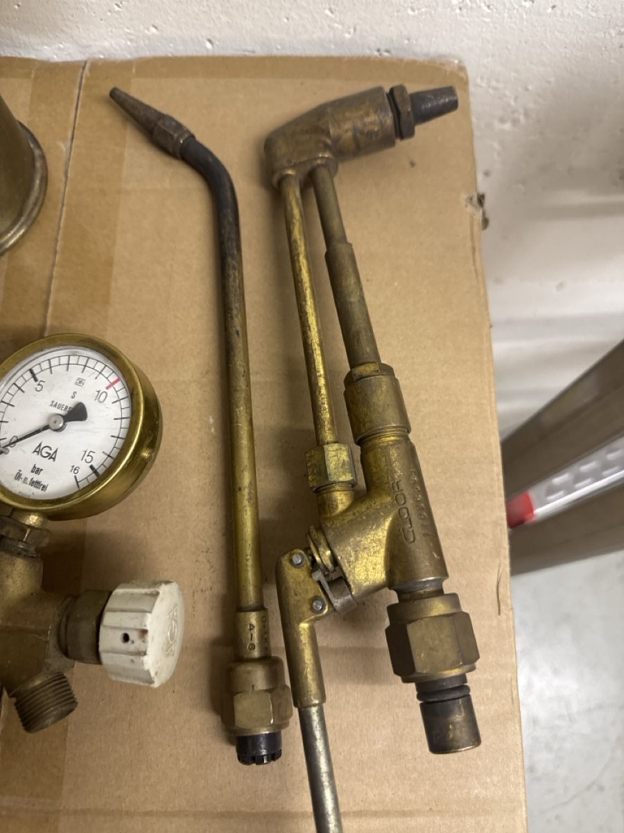 Saldatori: Gas Welding Set Sievert AGA Sauerstoff Gauges Used – Usato da Riehen venduto da M.S.DVD 4