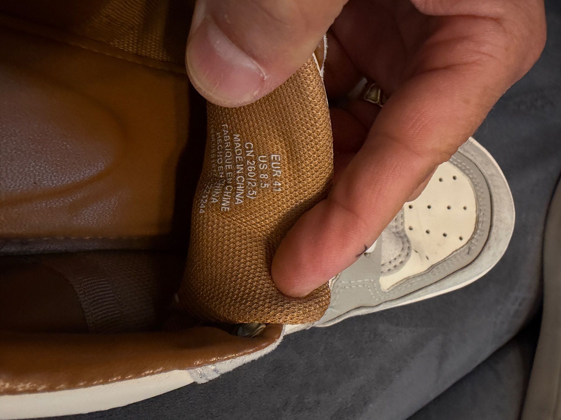 Scarpe da uomo: Herren Sneaker / weiss-grau / Kunstleder Gr. 41 – Usato da Hünenberg venduto da Chico1 2