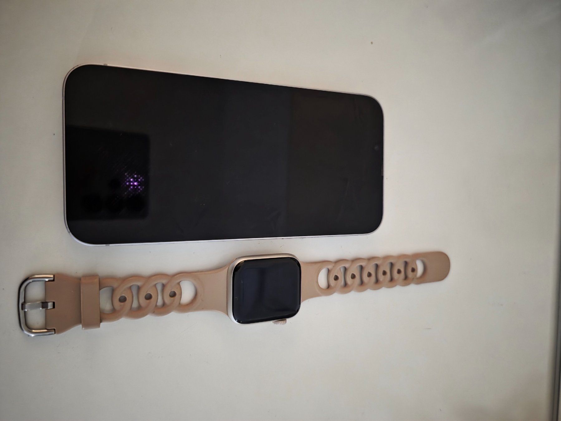 Apple Telefoni cellulari / Smartphones: Iphone 14 Plus 128GB ohne Apple Watch – Usato da Beringen venduto da jan_9fgy