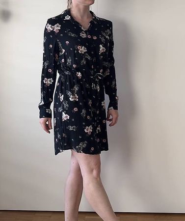 Blumenkleid langärmelig Gr. 36