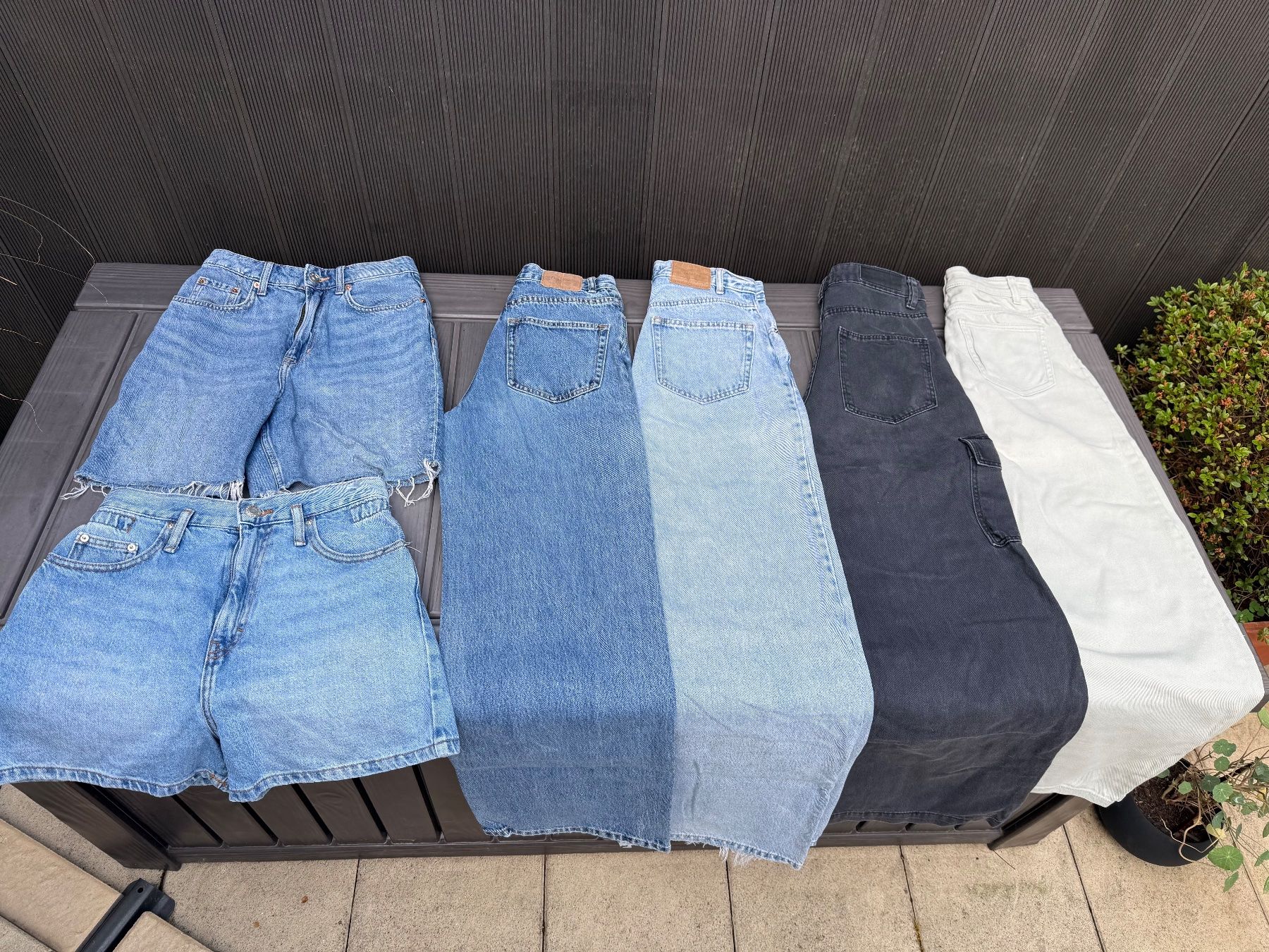 Pull&Bear Pantaloni: Kleiderpaket 34 Jeans - Pull & Bear - Berska - Divided – Usato da Basel venduto da jetzt-wird-gemistet