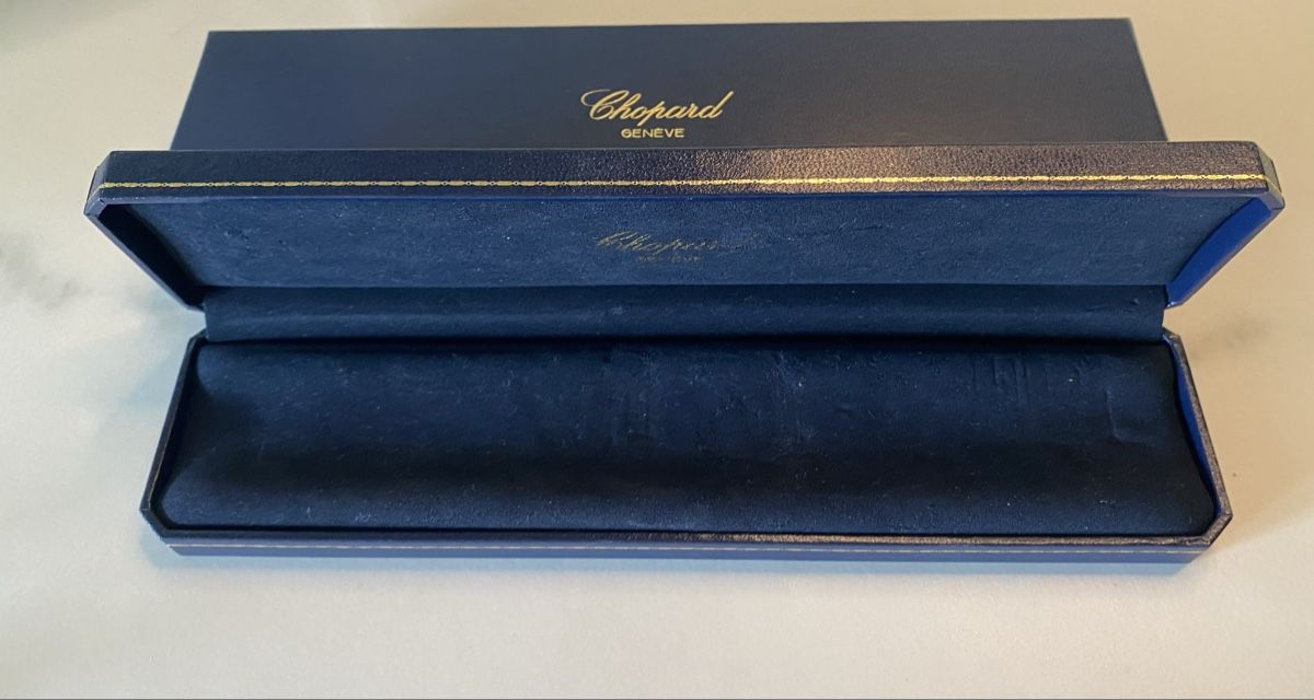 Chopard Orologi: Original Chopard Schmuck - oder Uhren Box - Top Zustand! – Usato da Unterterzen venduto da ProsCons 2
