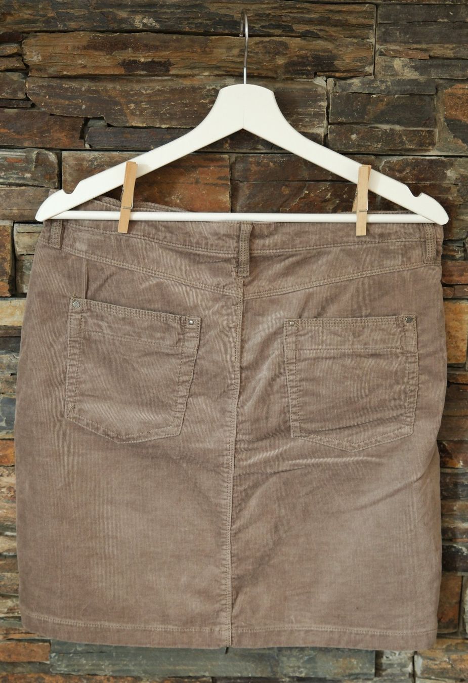 C&A Gonne: Jupe / kurzer Rock Gr. 40 C&A Cord – Usato da Wohlen AG venduto da Exitburn 2