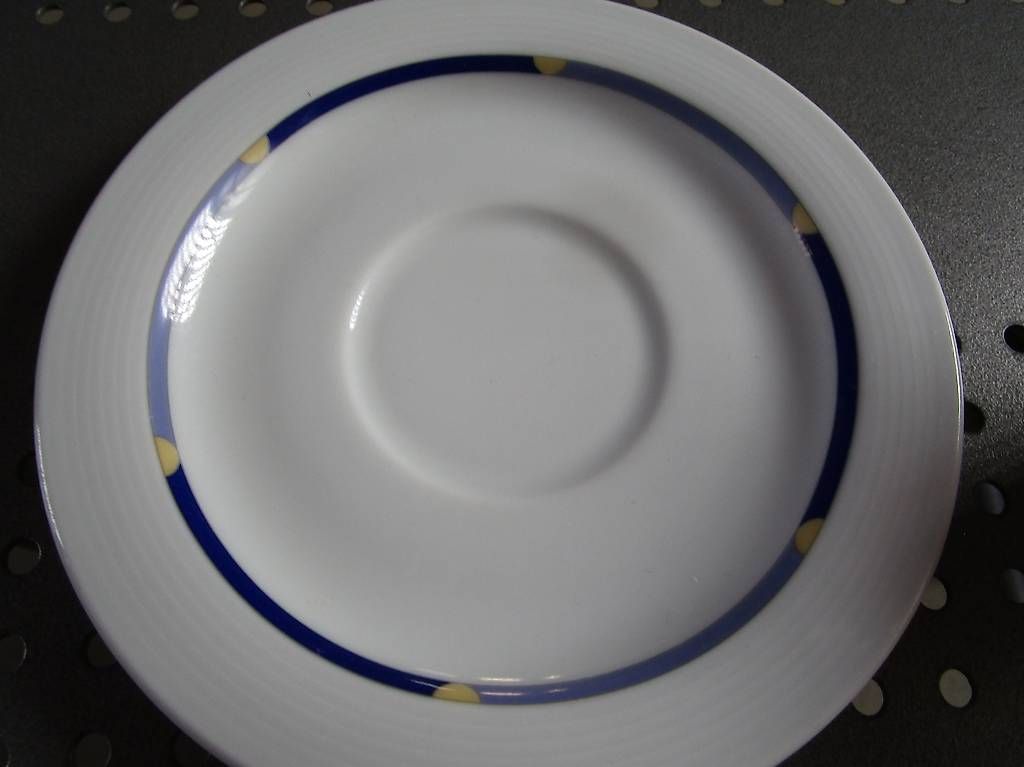 Rosenthal Set di piatti: KAFFE TASSE MIT UNTER--TELLER  ROSENTHAL GROUP GERMANY – Usato da GUTENSWIL venduto da Alpina6 1