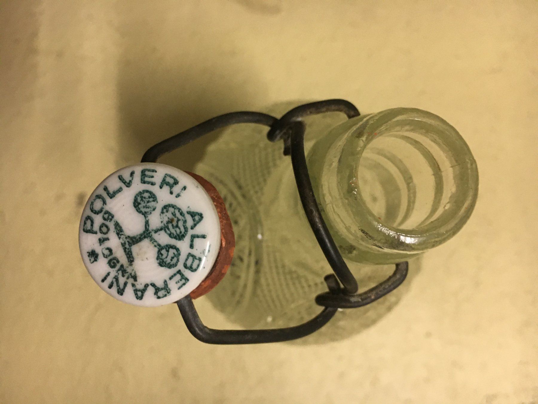 Bicchieri, Caraffe & Bottiglie: uralte wunderschöne Trinkflasche mit Bügelverschluss – Usato da Zürich venduto da Tivoli2 2