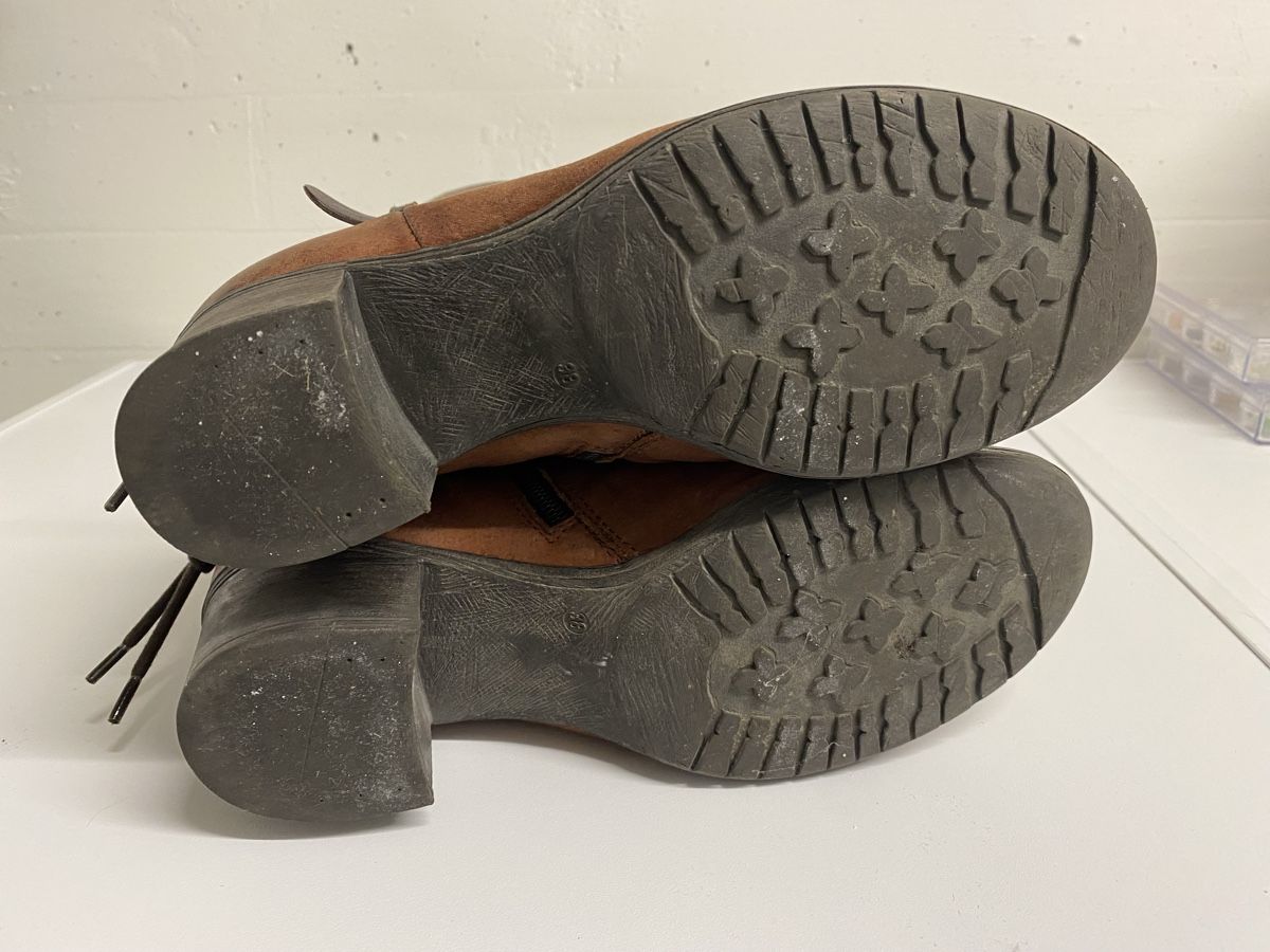 Damenschuhe: Leder-Stiefeletten Gr 38 im Cowboy-Stil – Gebraucht aus Wetzikon ZH von Louisiana-Girl 6