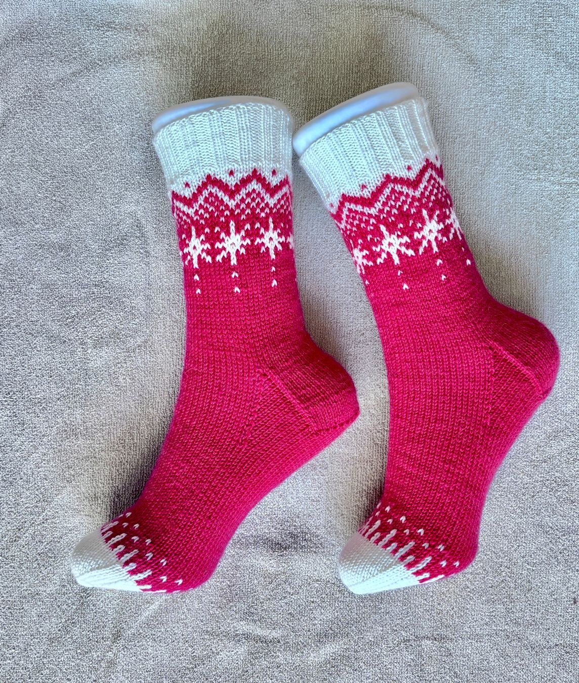Socken: Handgestrickte Socken mit Einstrickmuster Grösse 36/37 – Neu und originalverpackt aus Fislisbach von handglismet 2