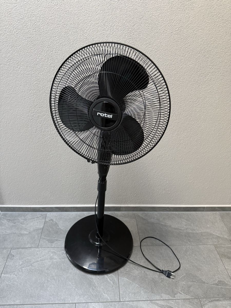 Rotel Ventilatori: Standventilator Rotel schwarz 3 Stufen – Usato da Reiden venduto da Tosca06