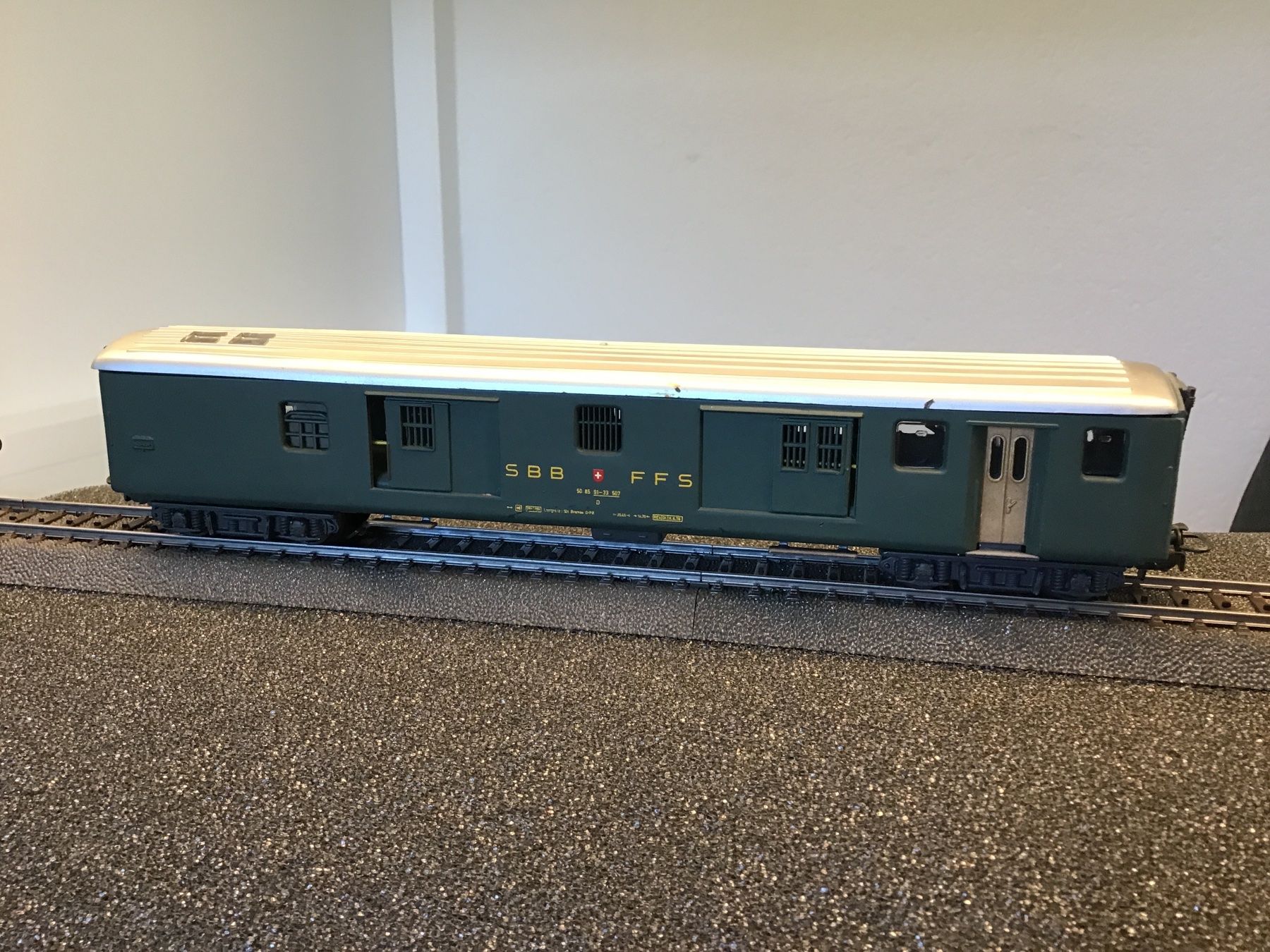 Hag Modellini di ferrovie: HAG 410 GEPÄCKWAGEN H0 WECHSELSTROM – Usato da Männedorf venduto da Modelle-aller-Art 1