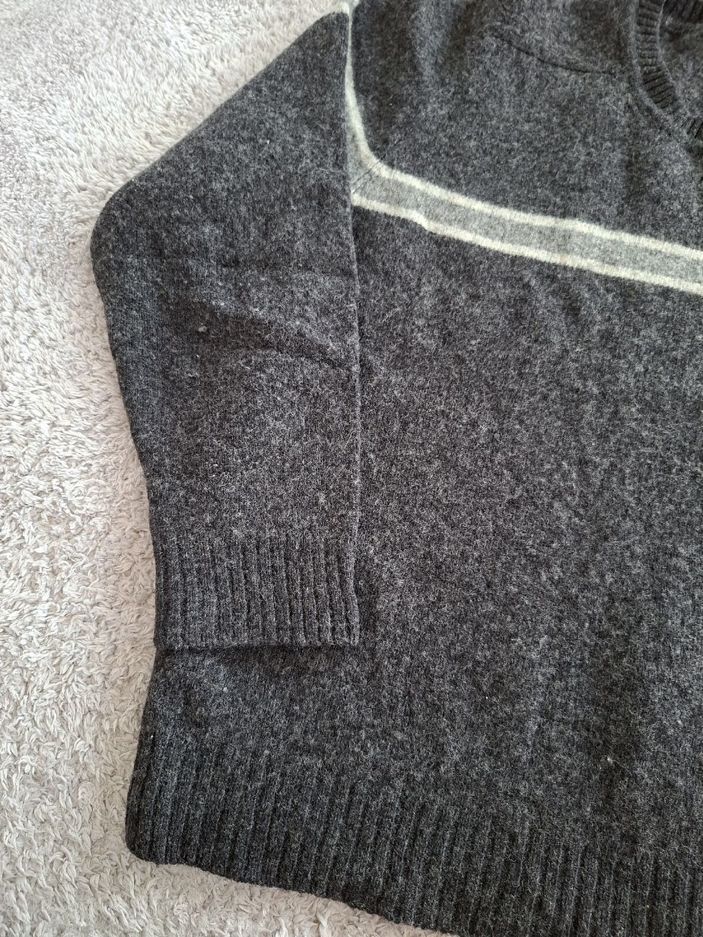 Lacoste Maglioni & Felpe: Pull-over Lacoste en laine gris anthracite  – Usato da Renens VD venduto da ser_j2fn 7