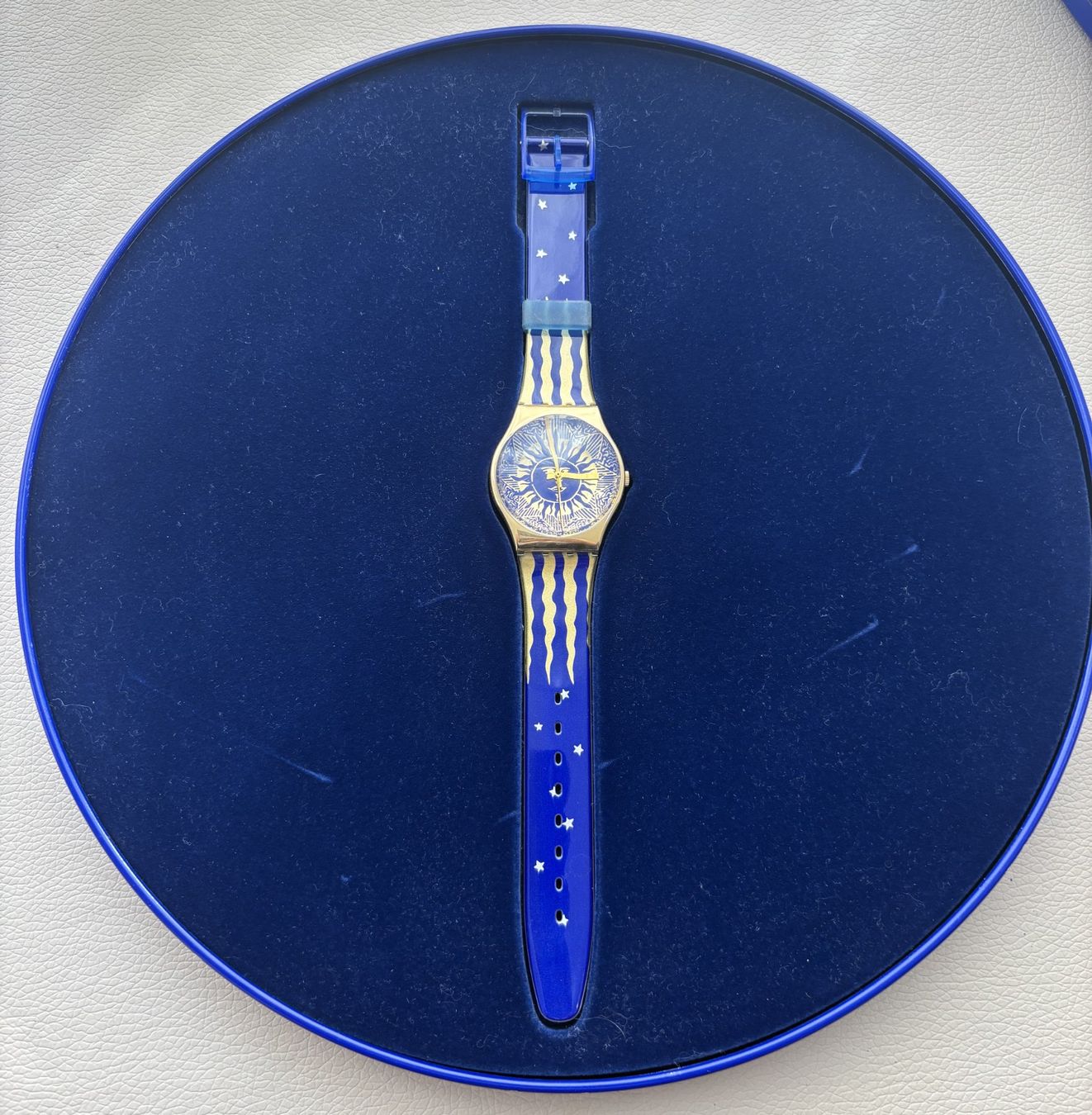 Swatch Orologi: Swatch GZ122 Hocus Pocus – Nuovo e nell'imballaggio originale da Jona venduto da Greifzu