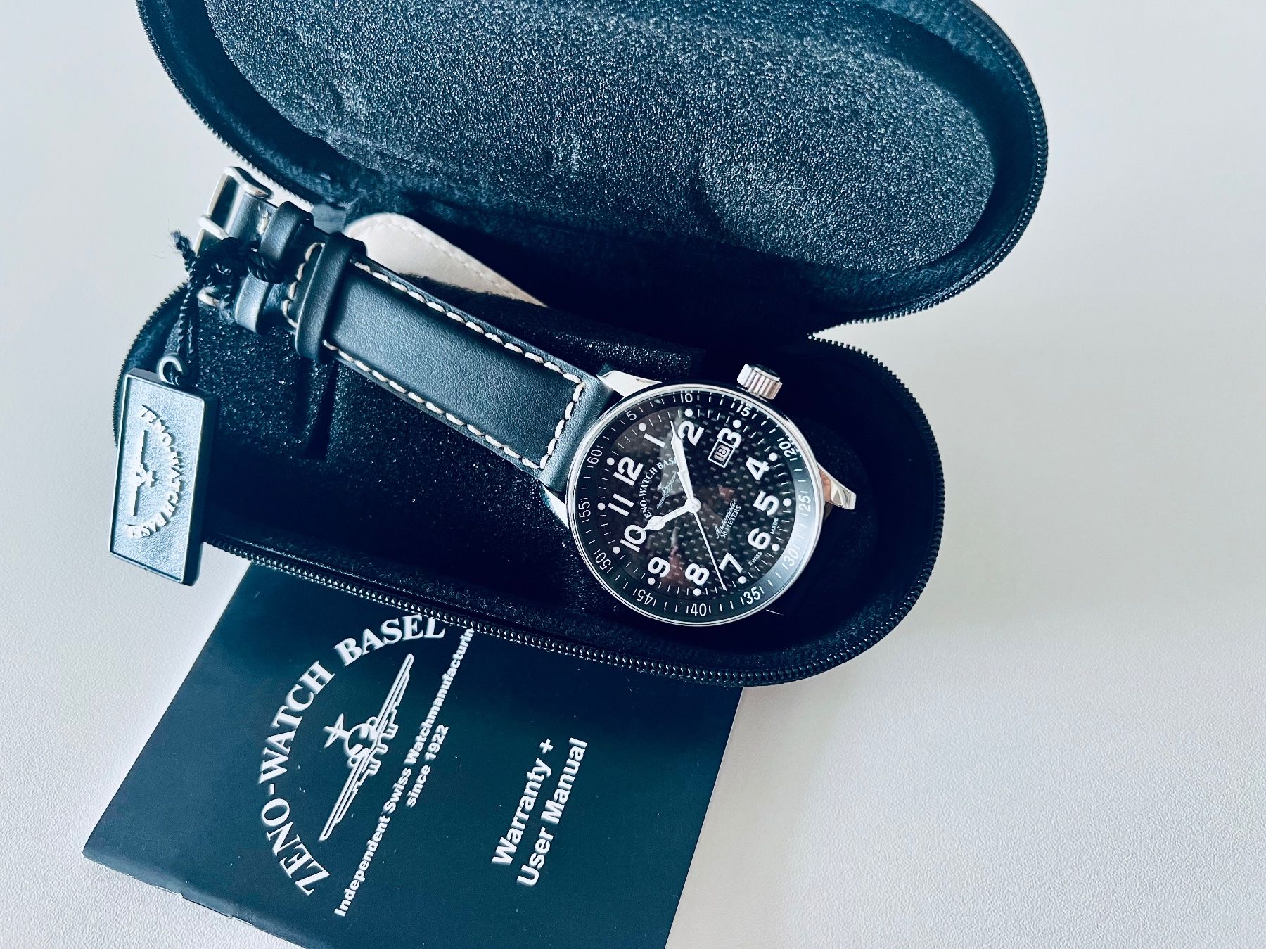 Zeno Orologi: ZENO X-Large 44mm Pilot Carbon - Automatic Date - SRP Fr.933 – Nuovo e nell'imballaggio originale da Le Mont-sur-Lausanne venduto da LycaGallery 9